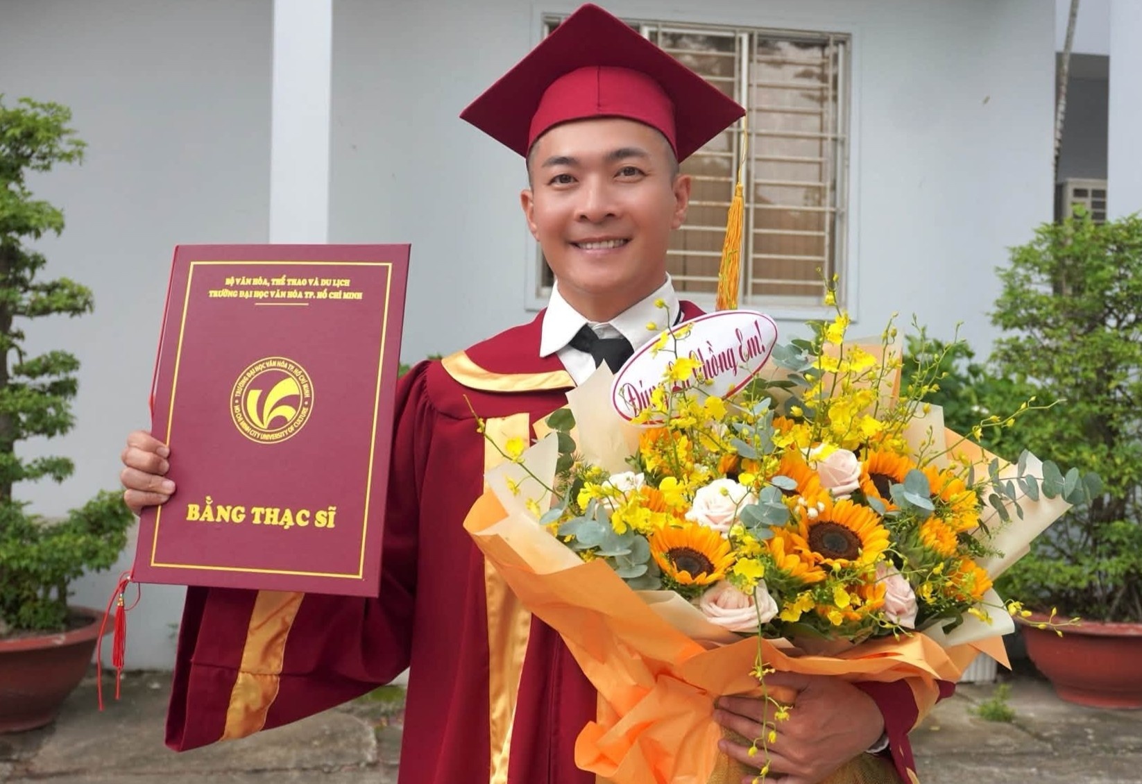 Quốc Cơ chia sẻ về việc tốt nghiệp thạc sĩ ở tuổi 42