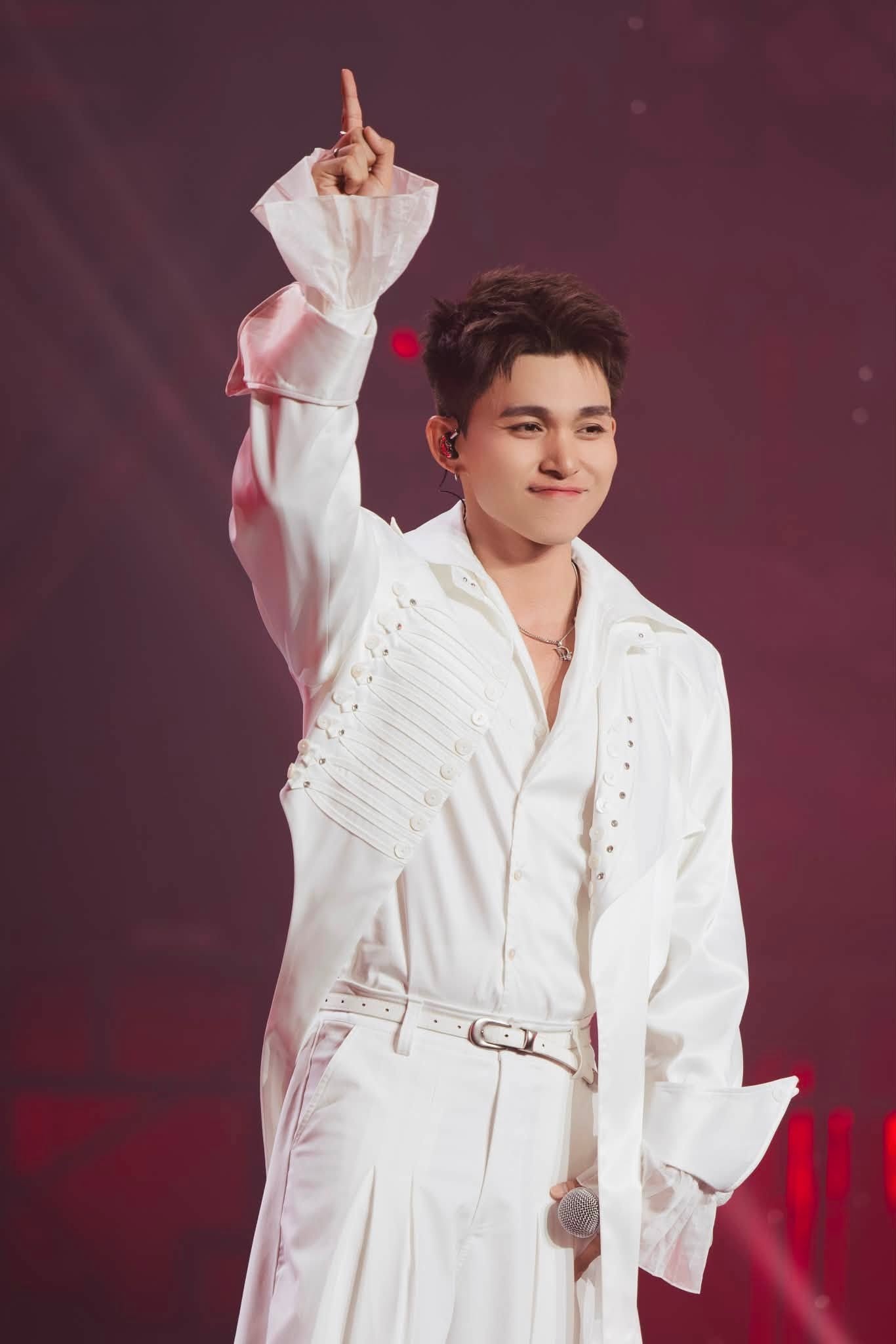 jun phạm ảnh 2