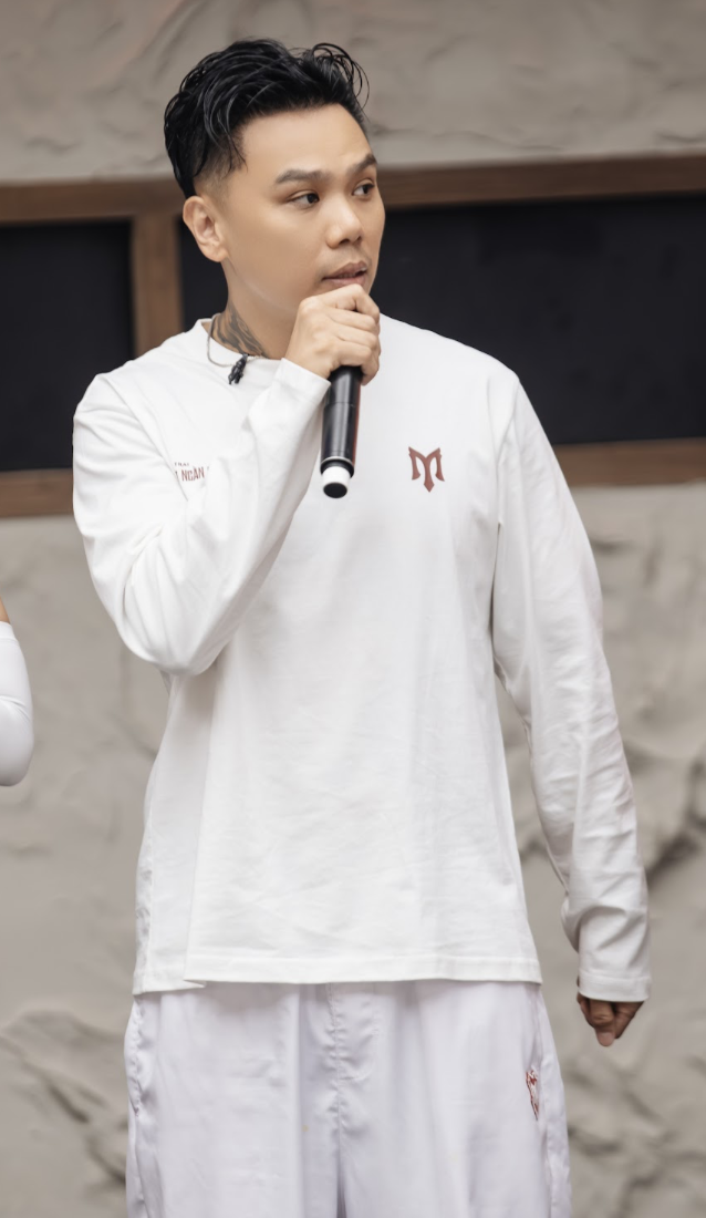 ca sĩ ảnh 2