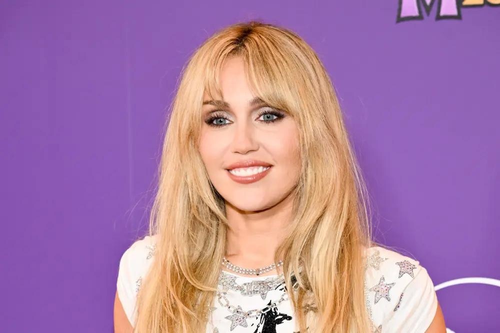 Điều gì đang xảy ra với Miley Cyrus