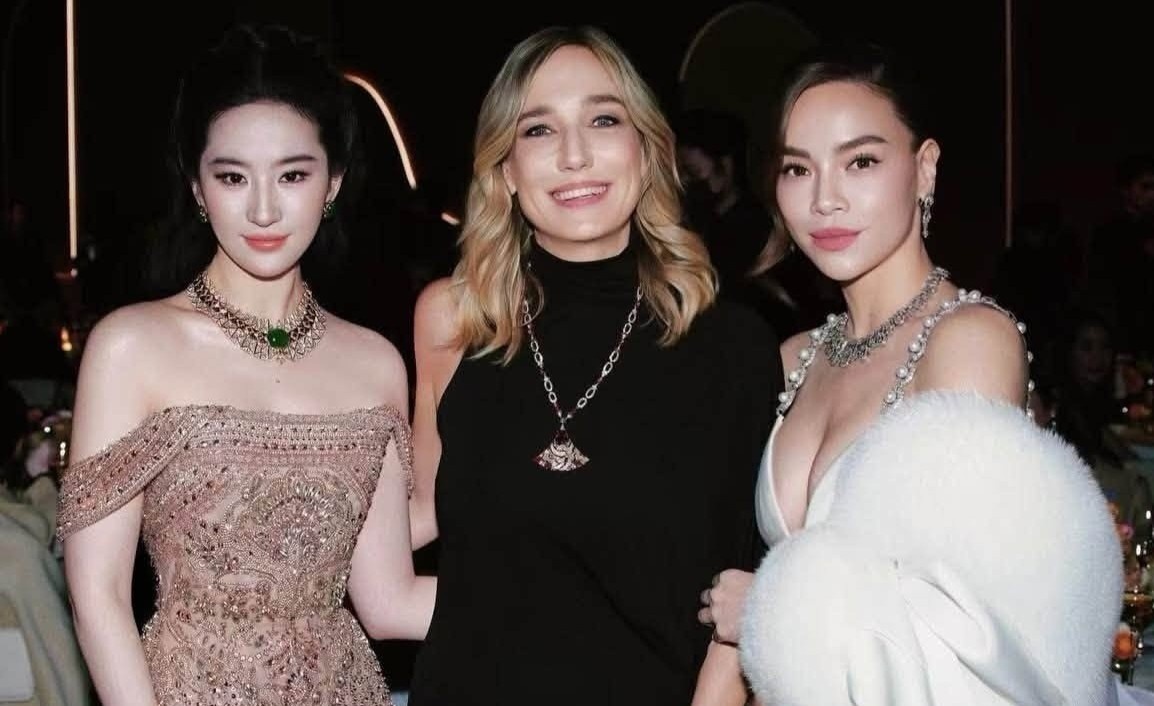 Thấy gì từ vụ 'Lưu Diệc Phi cắt ảnh chung có Hồ Ngọc Hà'