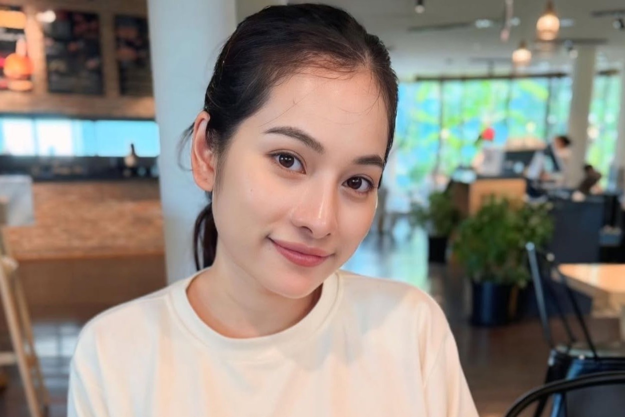 Sara Lưu sinh đôi hai con gái