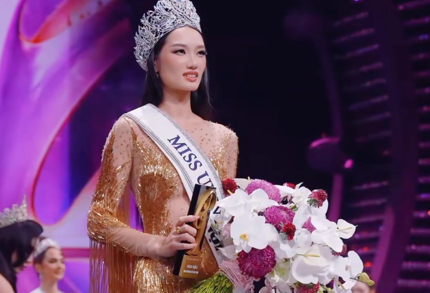 Quỳnh Anh đăng quang Miss Universe Vietnam 2026