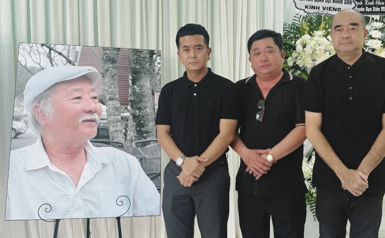 'Cò' Phùng Ngọc, Hùng Thuận viếng đạo diễn 'Đất phương Nam'