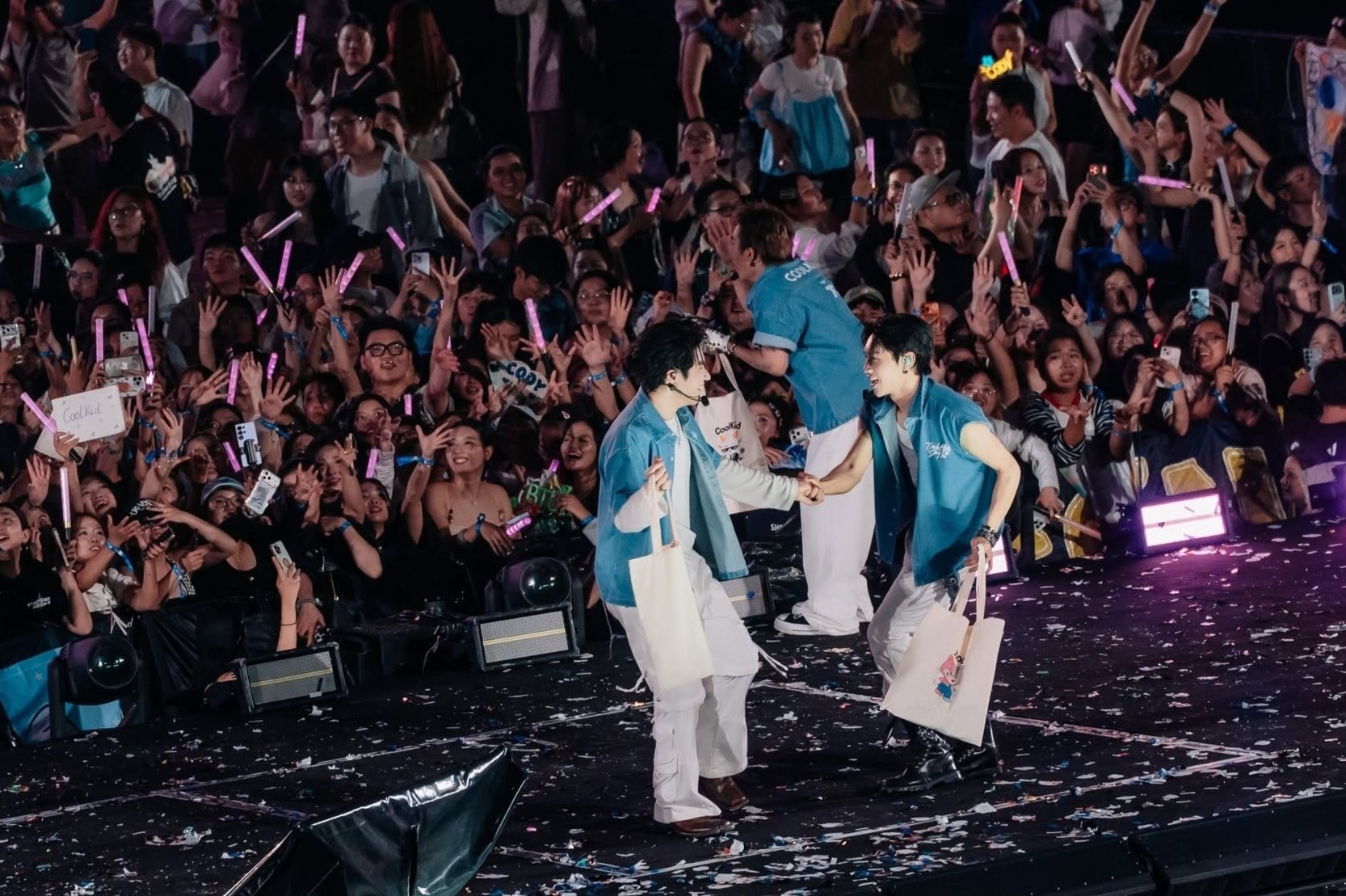 concert ảnh 2 concert ảnh 2
