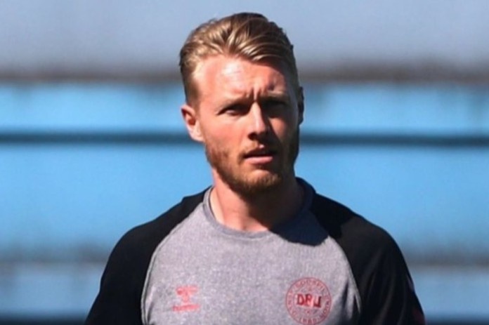 Tuyen Dan Mach xoc lai tinh than sau su co cua Eriksen hinh anh