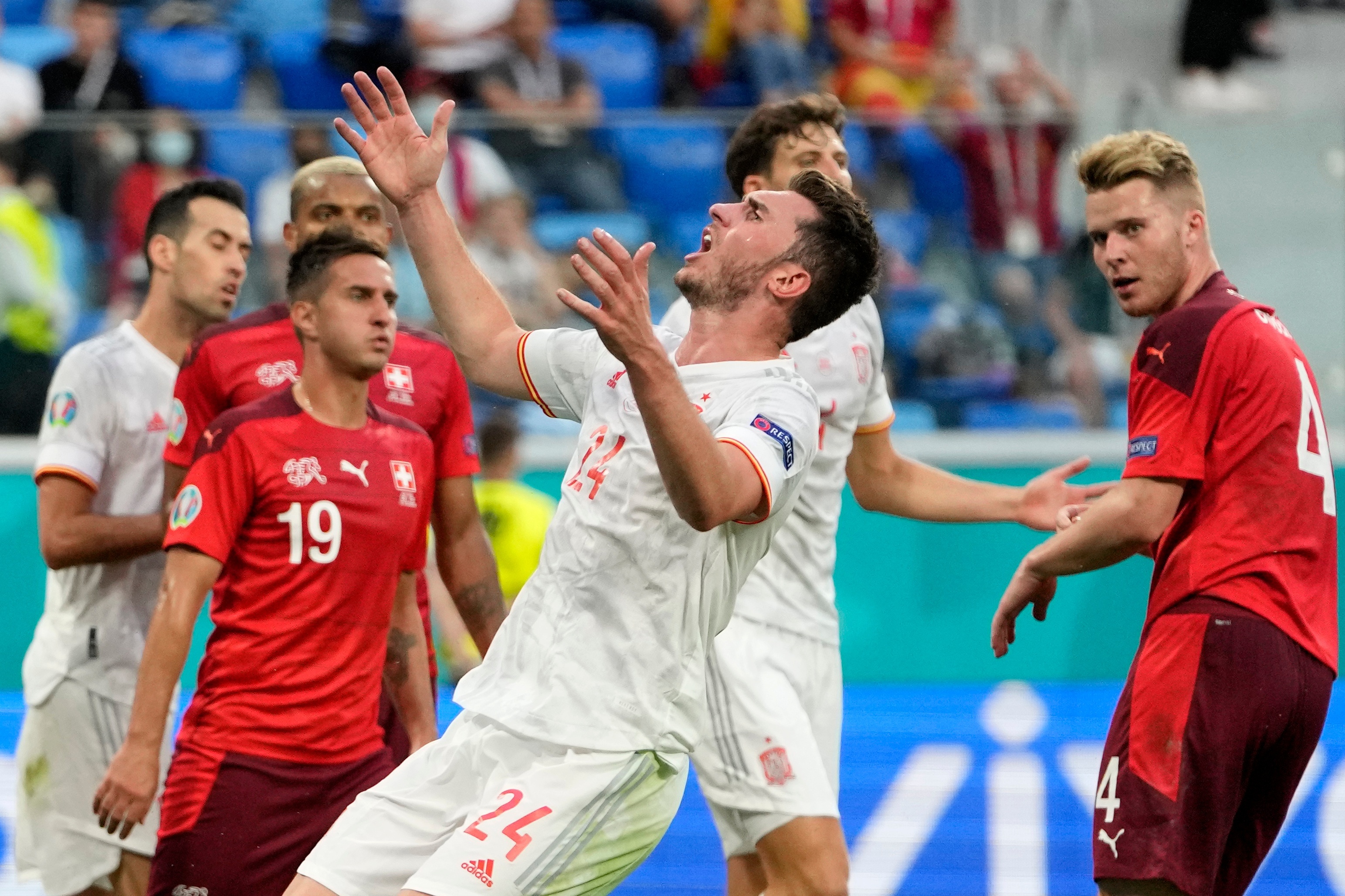 Hang cong Tay Ban Nha sau tran tu ket anh 3