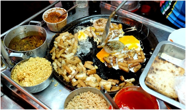 Quan bot chien noi tieng ngon re quan Binh Thanh hinh anh