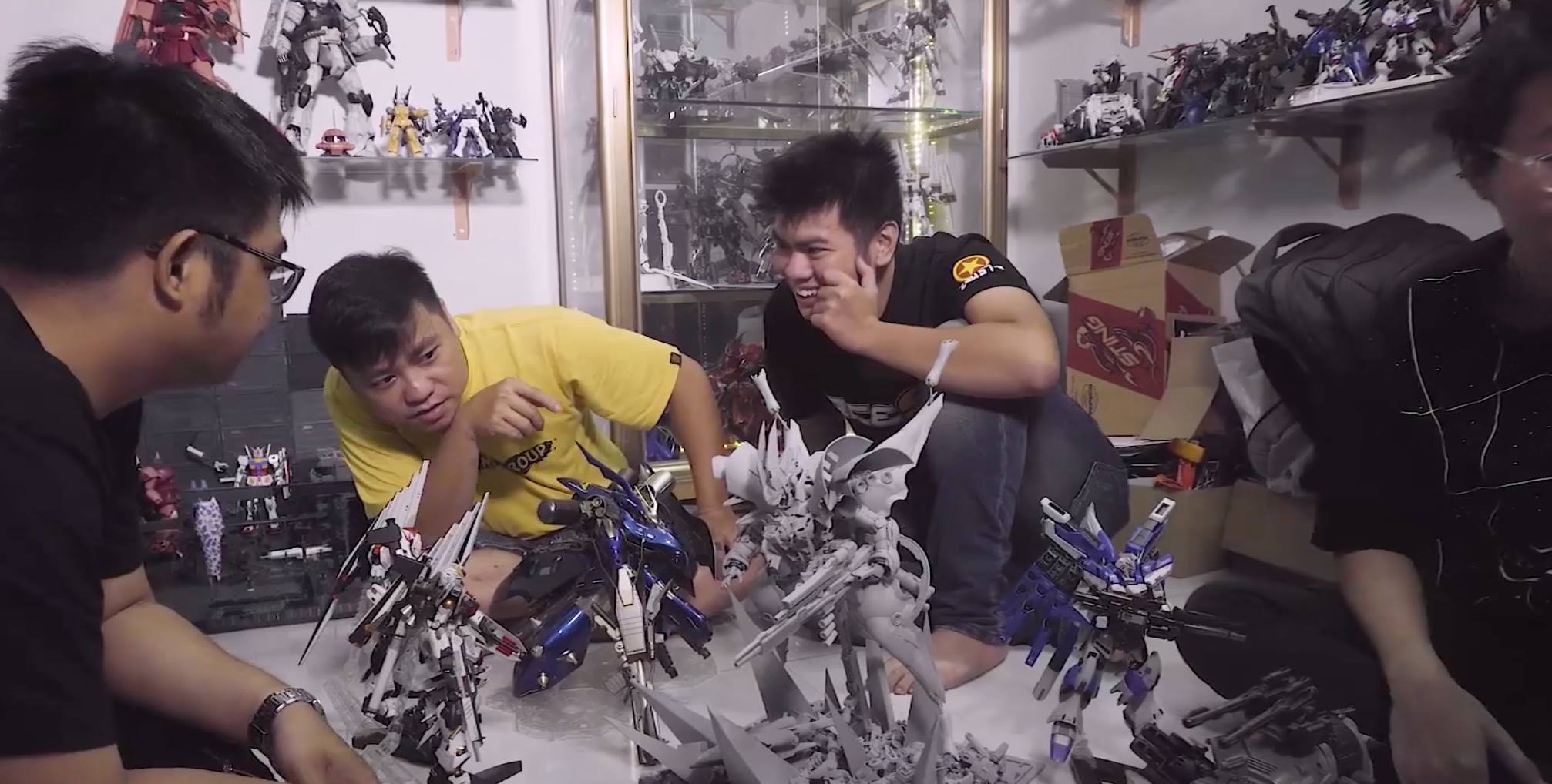 Chi hon nua ty dong choi mo hinh robot o Sai Gon hinh anh