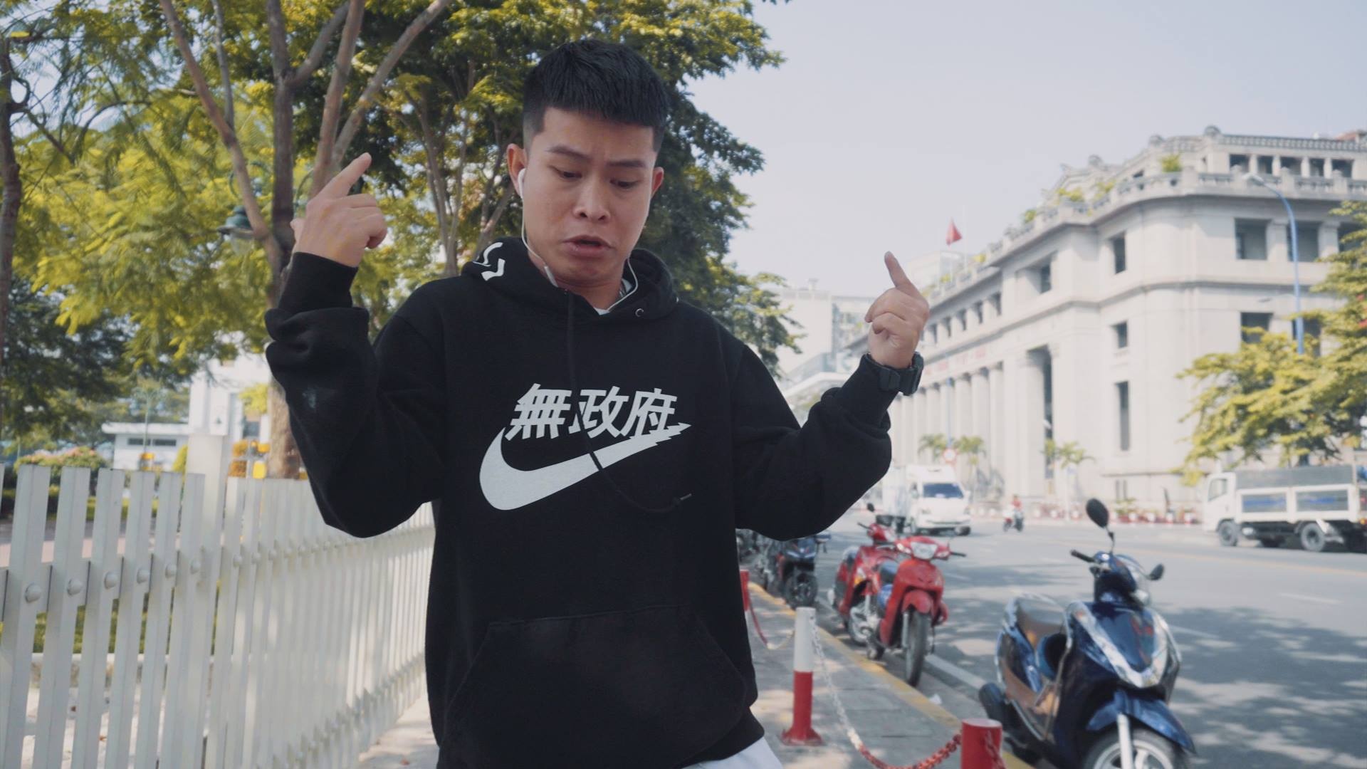 Chuyen chang rapper underground tung vo mong o Sai Gon hinh anh