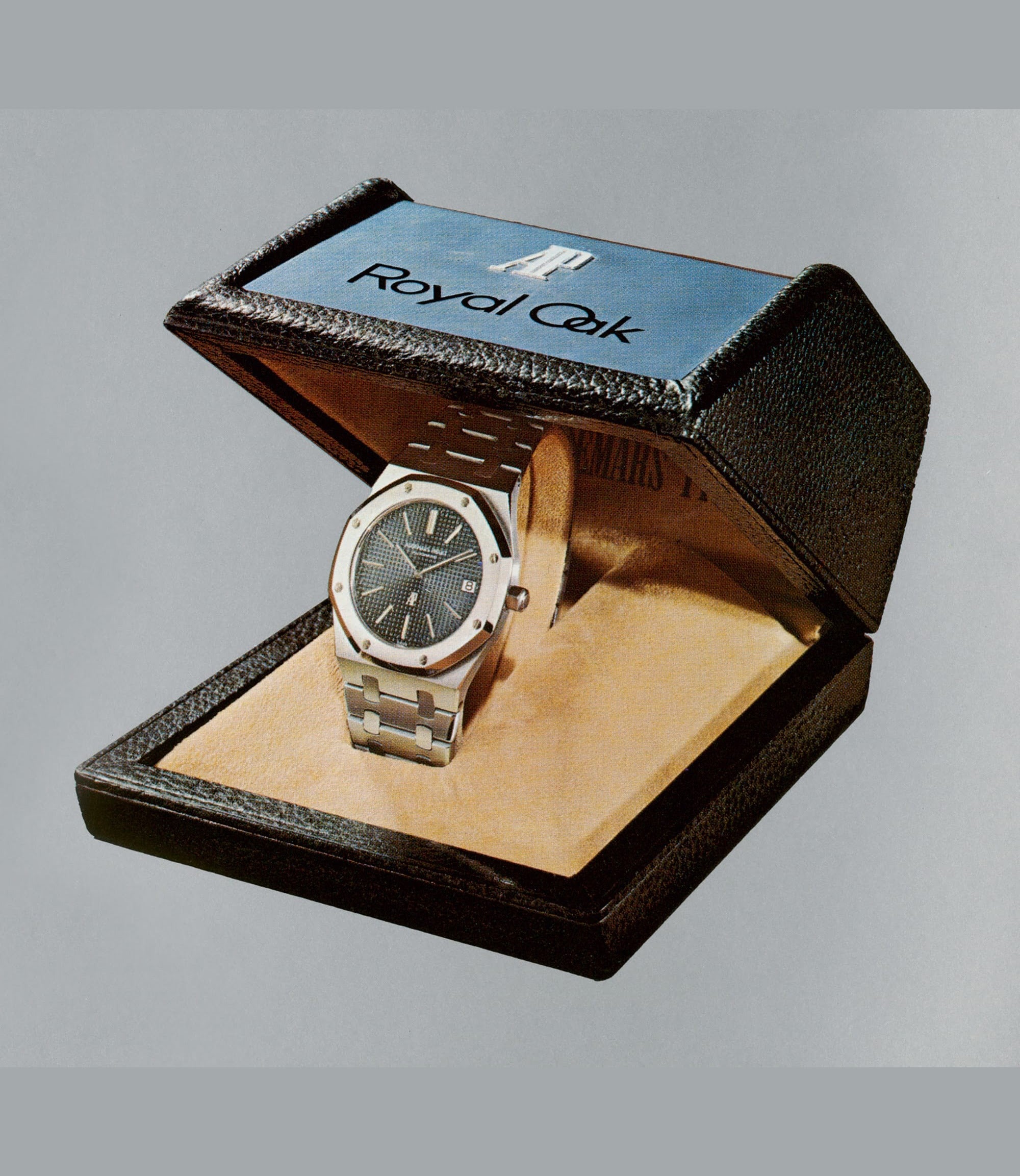 Bulova Royal Oak,  Audemars Piguet,  dong ho anh 1