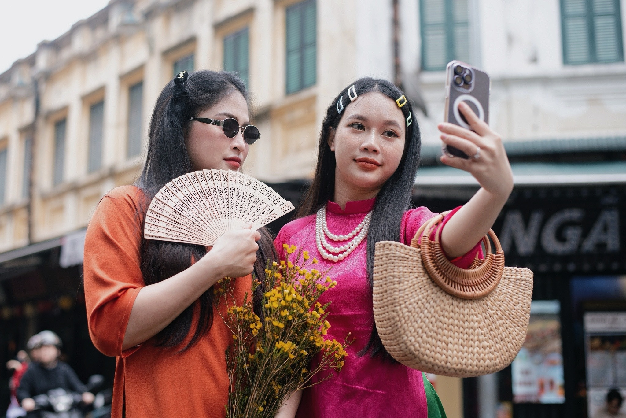5 mon qua Tet cho nguoi huong noi hinh anh