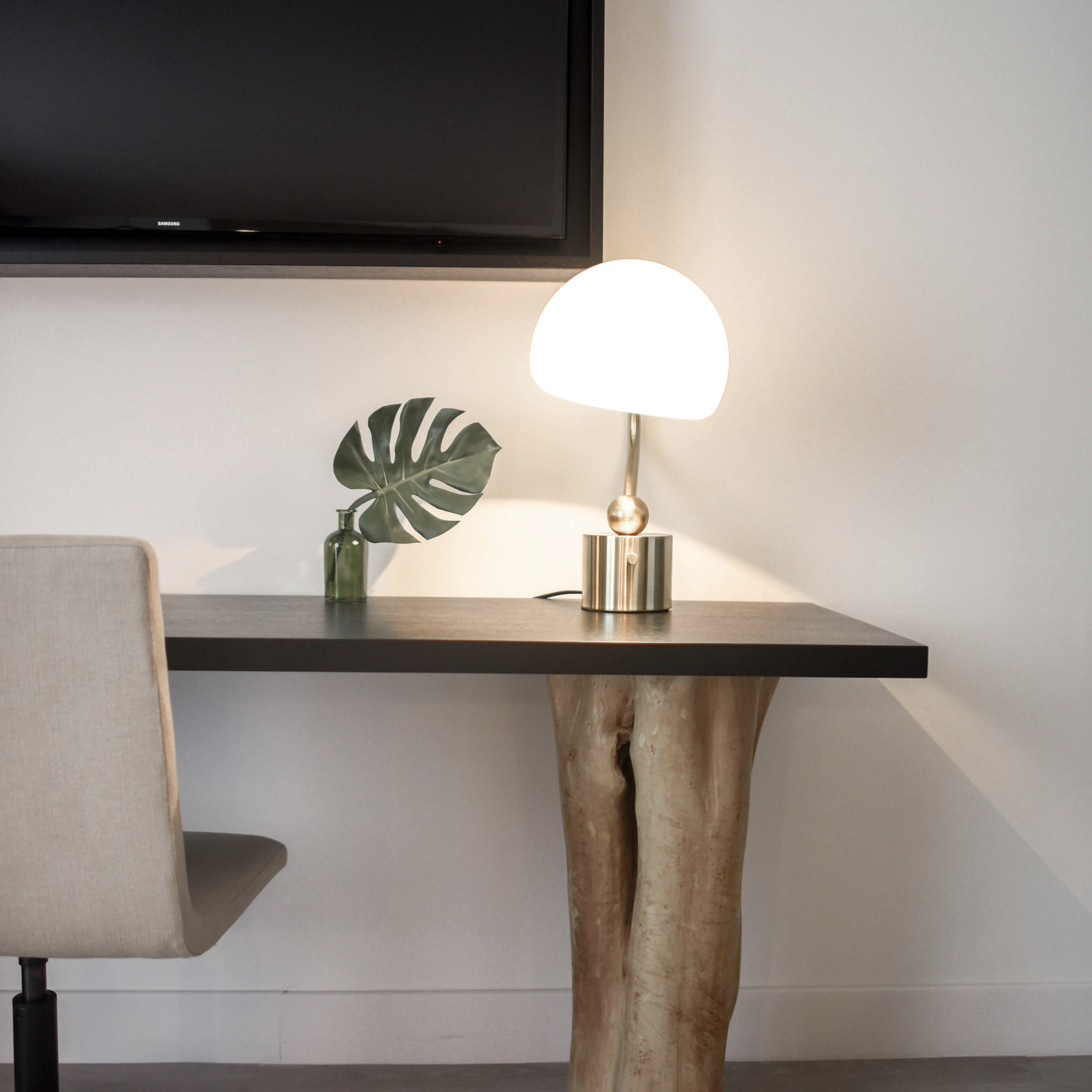 Qua tet huong noi,  lich nghi tet anh 6