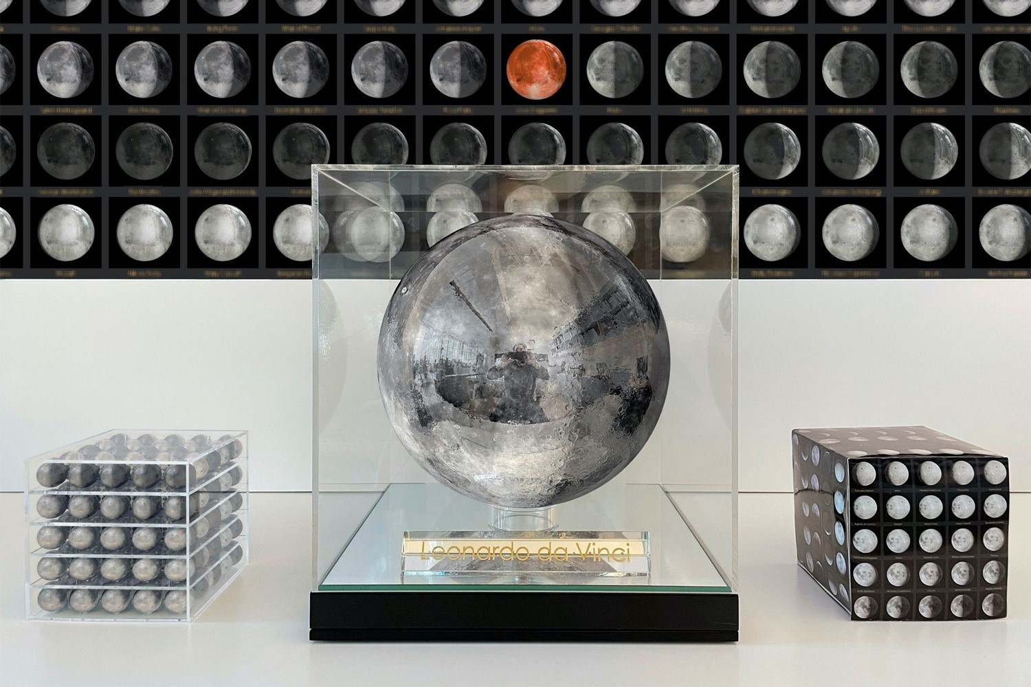 Diem dac biet cua tac pham nghe thuat duoc dua len Mat Trang hinh anh