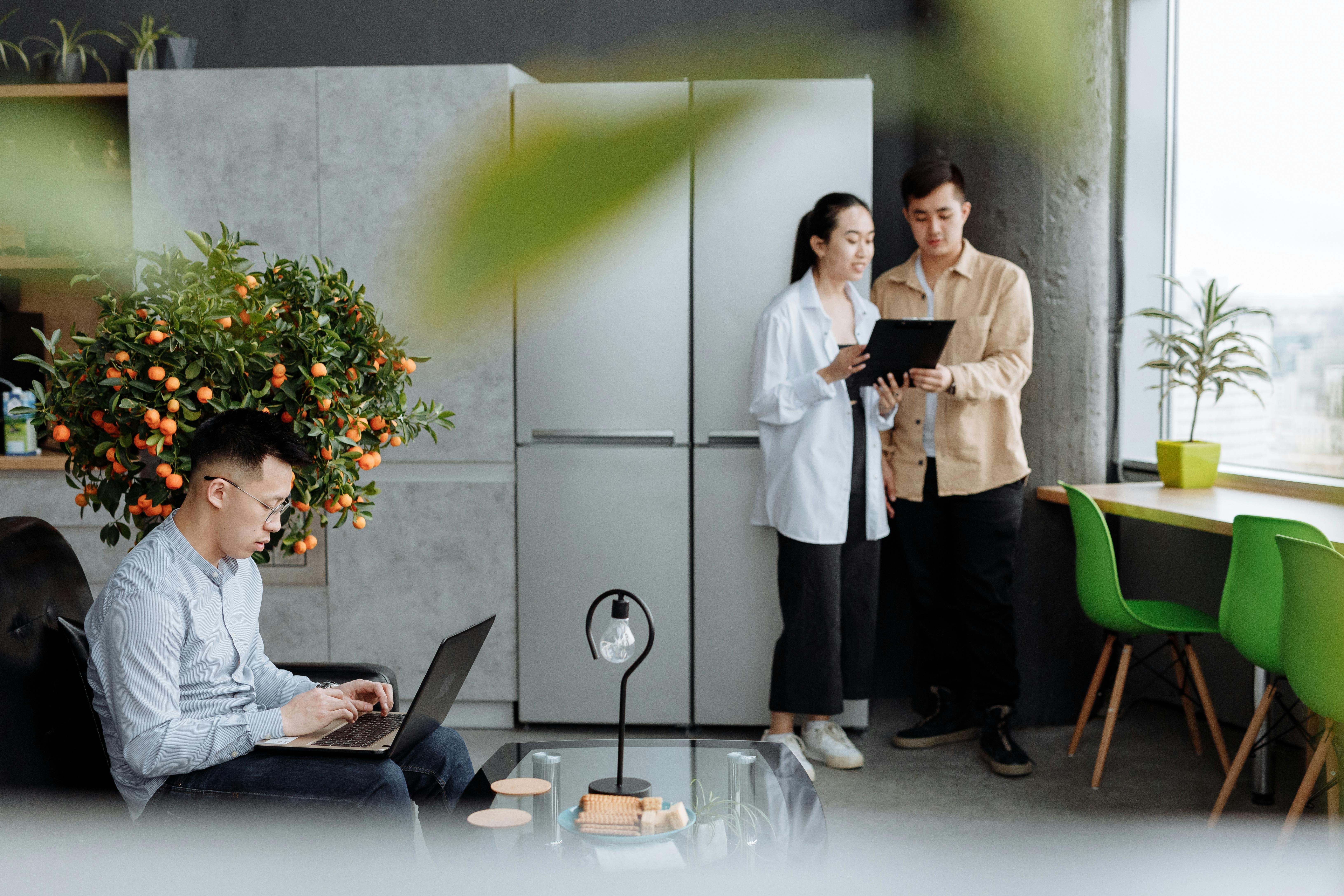 Cong viec trong mo,  Astad Dhunjisha,  quan ly nhan su,   tuyen dung,  nhan vien van phong anh 3