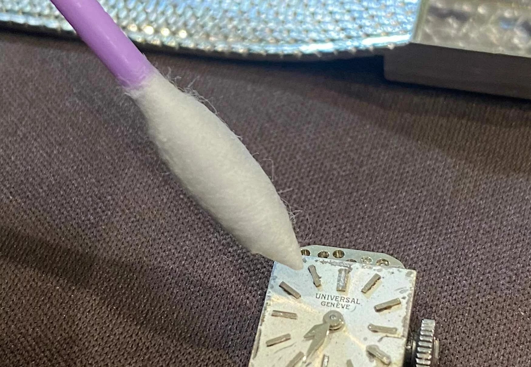 Dong ho Universal Geneve,  san dong ho,  dong ho Thuy Si,  dong ho second hand,  hamburger,  vang trang,  vang nguyen khoi anh 3