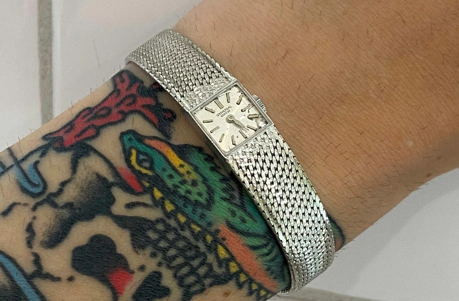 Dong ho Universal Geneve,  san dong ho,  dong ho Thuy Si,  dong ho second hand,  hamburger,  vang trang,  vang nguyen khoi anh 5