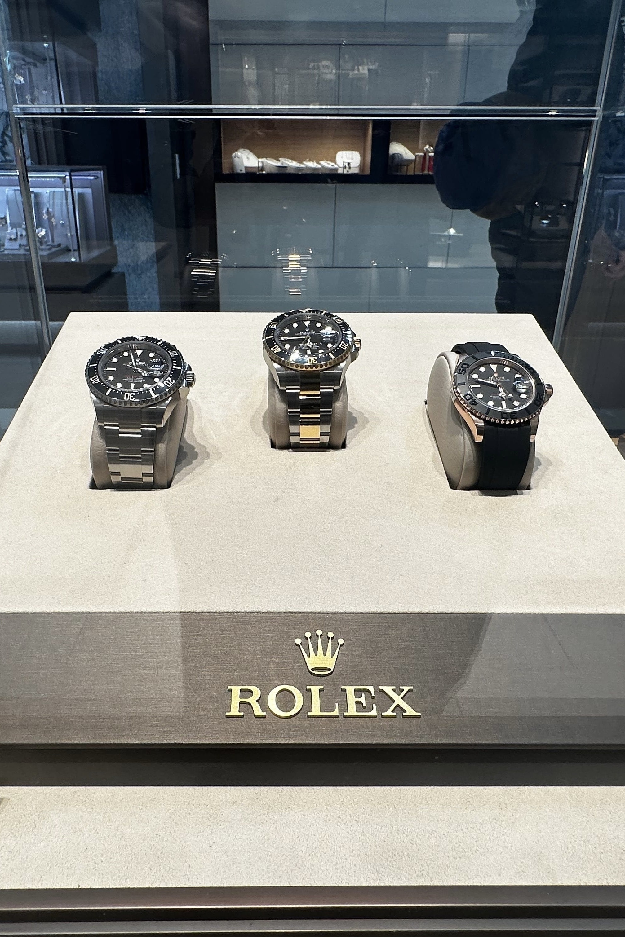 Dong ho Rolex,  Tui Birkin,  mua Rolex,  khach hang than thiet anh 3