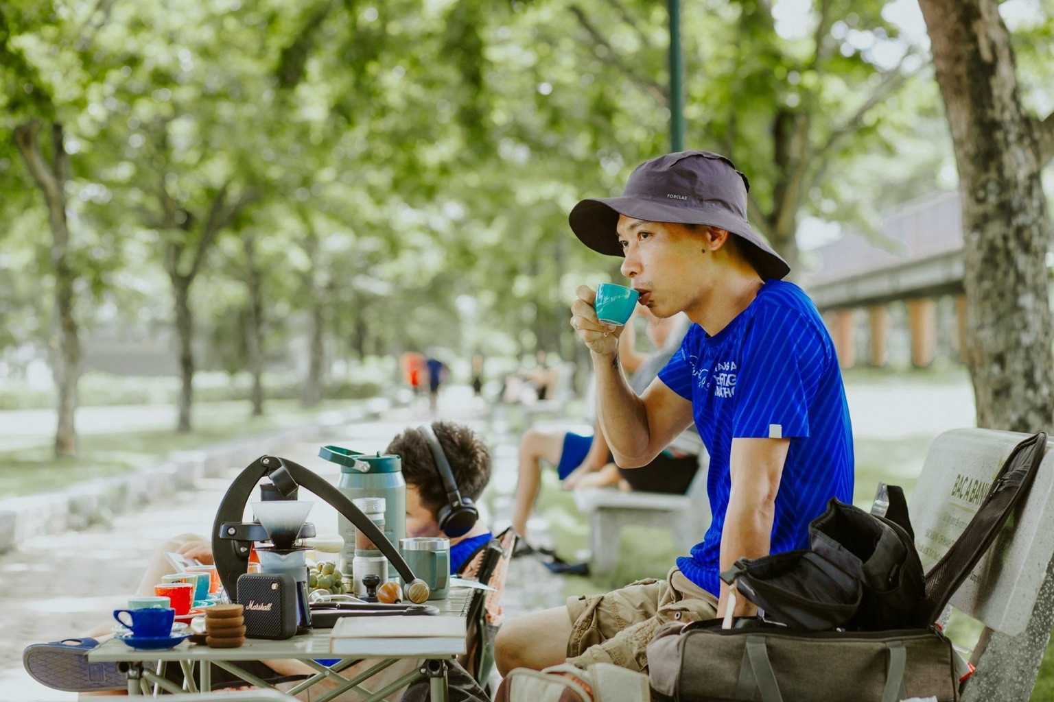 Tiem ca phe 'view trieu do', ban 0 dong doc la o Ha Long hinh anh