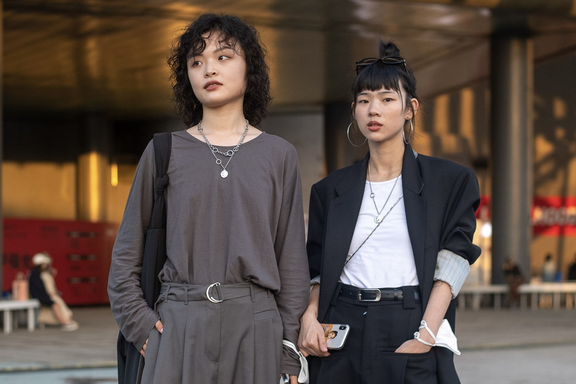 Gioi tre Trung Quoc tu choi tiet kiem hinh anh