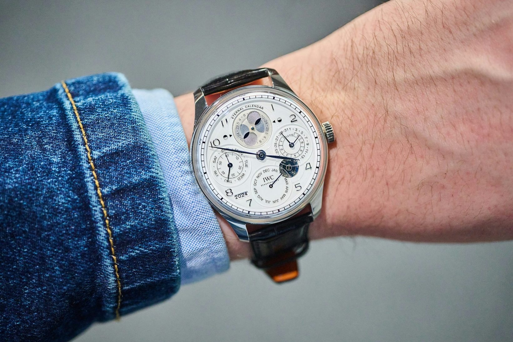 dong ho IWC,  Portugieser Eternal Calendar,  dong ho cao cap,  watches and wonder 2024,  Christoph Grainger-Herr,  45 trieu nam anh 1