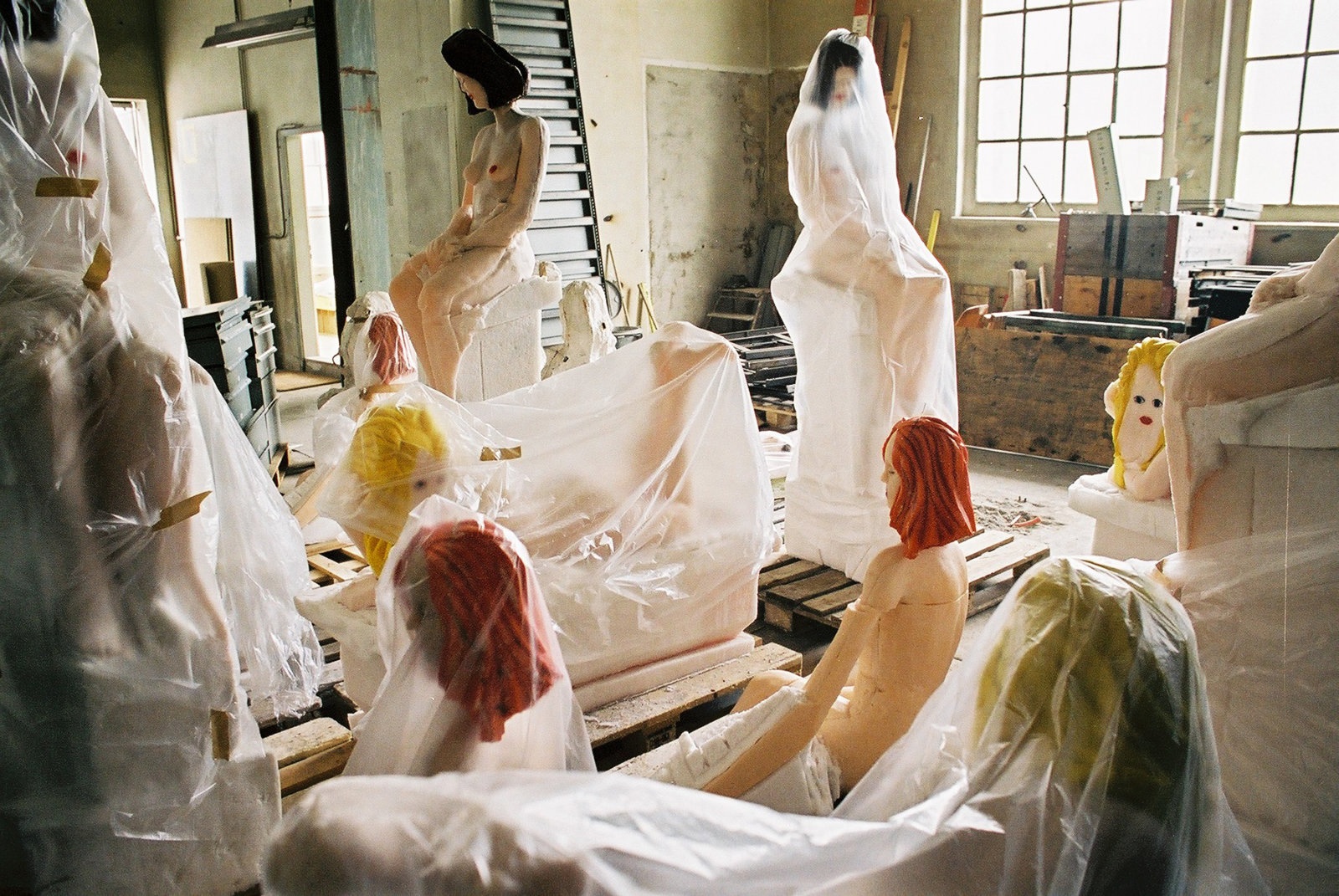 Urs Fischer,  nghe si duong dai,  dot tac pham anh 5