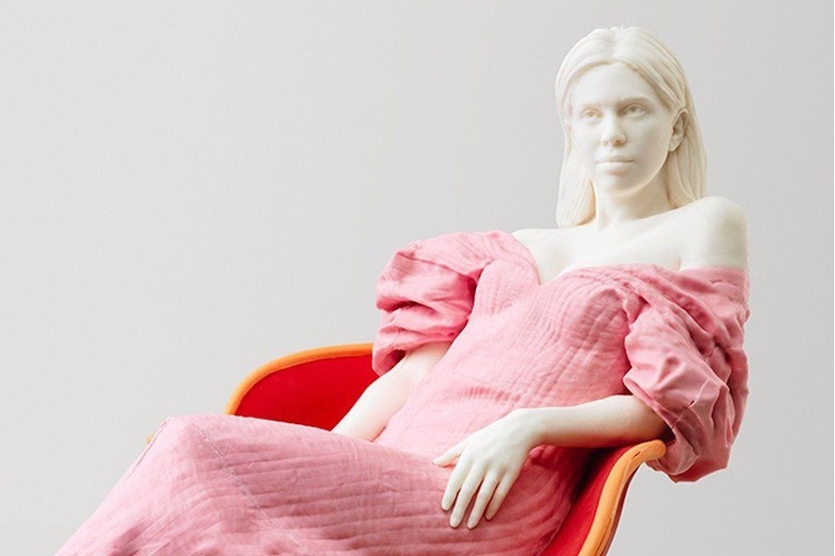 Nghe si dot sach tac pham khi trung bay truoc cong chung hinh anh