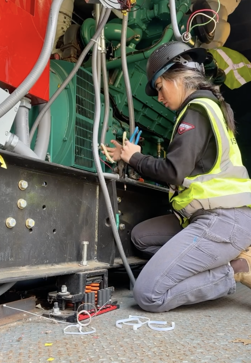 giấc mơ bác sĩ,  Lexis Czumak-Abreu,  bác sĩ phẫu thuật,  Gen Z Mỹ,  áo blouse trắng ảnh 3 giac mo bac si,  Lexis Czumak-Abreu,  bac si phau thuat,  Gen Z My,  ao blouse trang anh 3