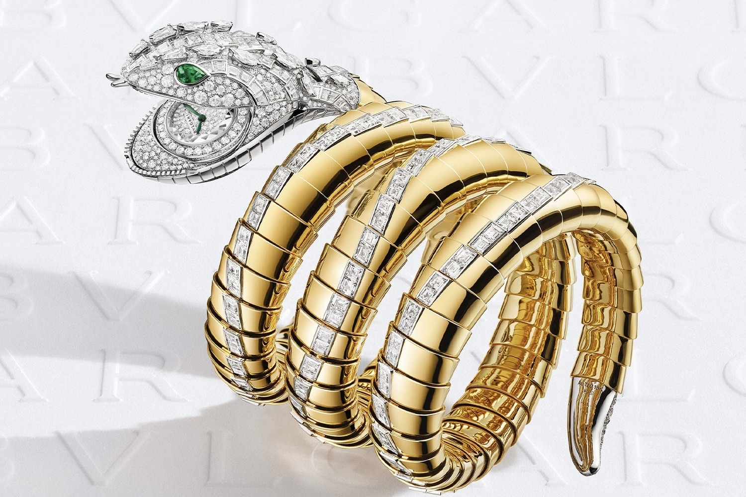 Dong ho rong, ran, phuong hoang dinh kim cuong hinh anh