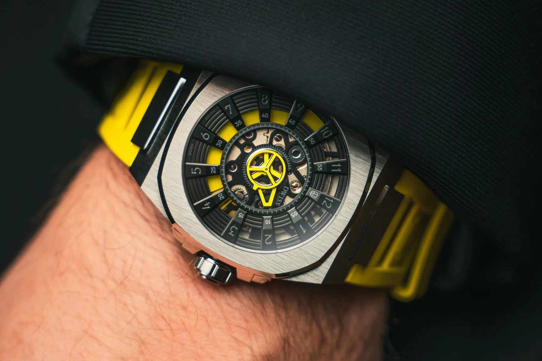 On Wrist,  znews On Wrist,  Đồng hồ màu hồng,  Moritz Grossmann Date,  Art in Time,  guilloché,  đồng hồ xa xỉ,  đồng hồ nổi bật ảnh 11 On Wrist,  znews On Wrist,  Dong ho mau hong,  Moritz Grossmann Date,  Art in Time,  guilloche,  dong ho xa xi,  dong ho noi bat anh 11