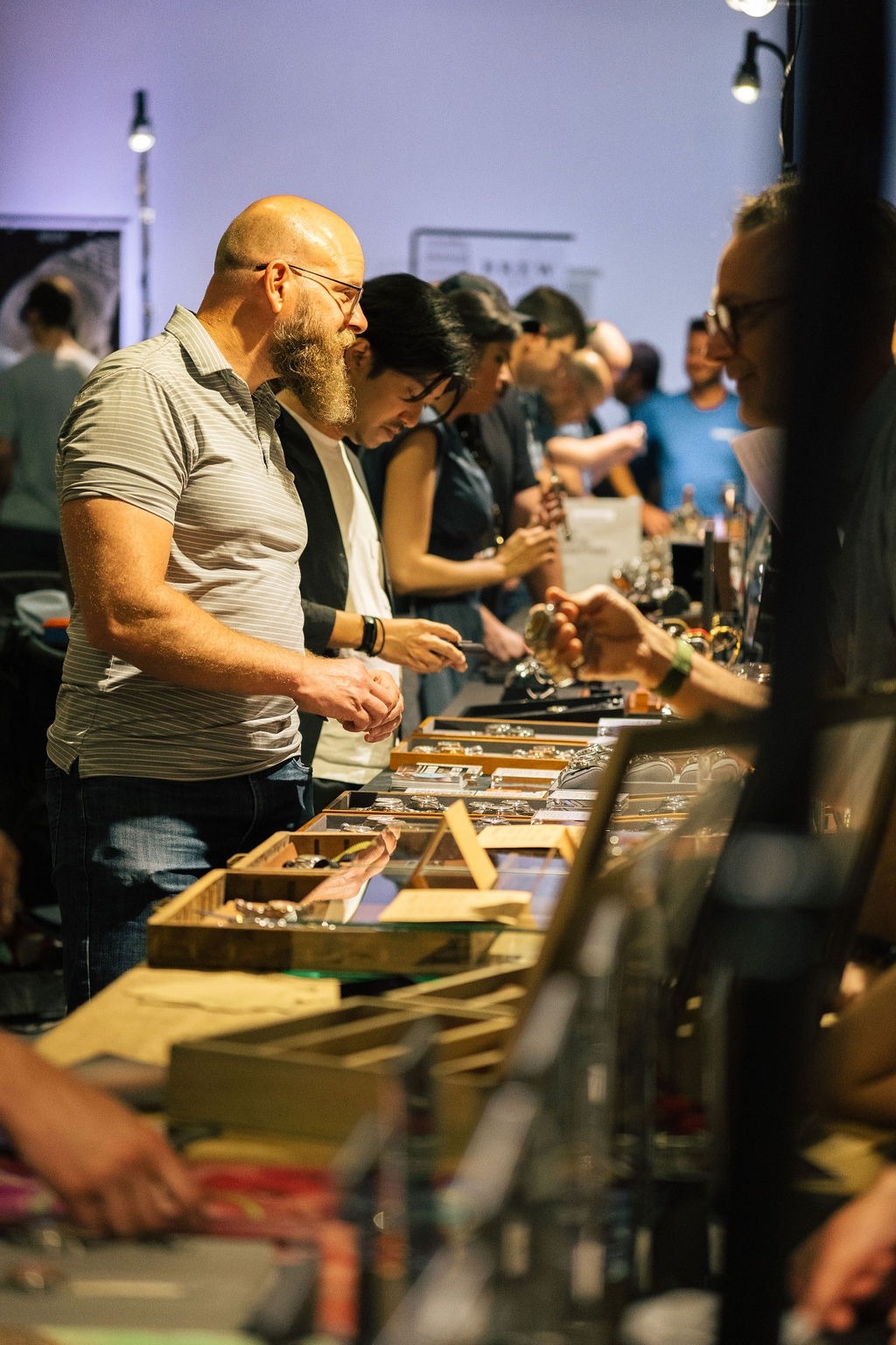 Hodinkee, de che trieu 100 USD,  Ben Clymer,  dong ho xa xi,  dong ho znews,  Crown & Caliber anh 6