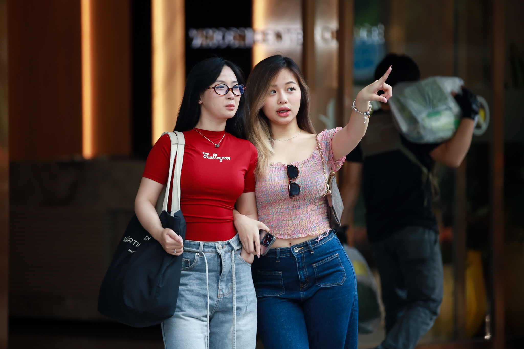 Nhan vien o TP.HCM duoc thuong chuyen team building 50 trieu dong hinh anh