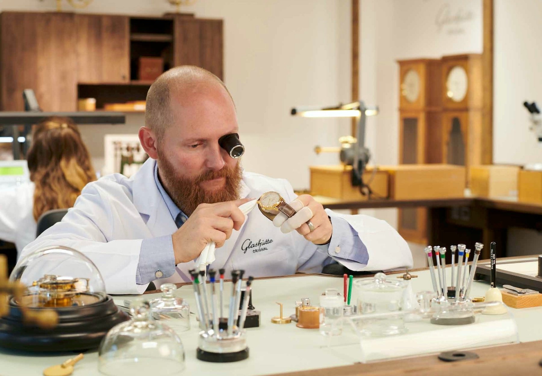 Swiss Made là gì,  đồng hồ Thụy Sĩ,  Made in America,  Patek Philippe,  znews đồng hồ,  made in vietnam ảnh 2 Swiss Made la gi,  dong ho Thuy Si,  Made in America,  Patek Philippe,  znews dong ho,  made in vietnam anh 2