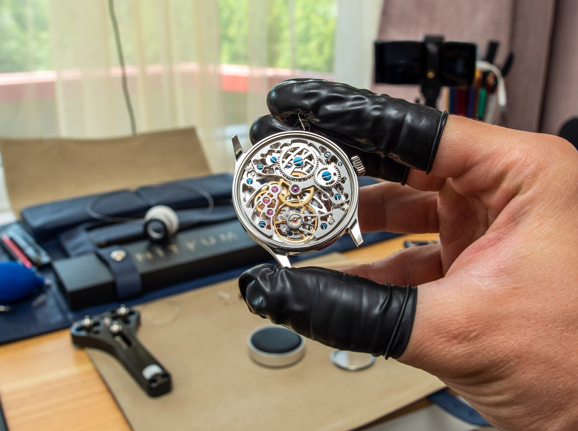 Swiss Made là gì,  đồng hồ Thụy Sĩ,  Made in America,  Patek Philippe,  znews đồng hồ,  made in vietnam ảnh 3 Swiss Made la gi,  dong ho Thuy Si,  Made in America,  Patek Philippe,  znews dong ho,  made in vietnam anh 3