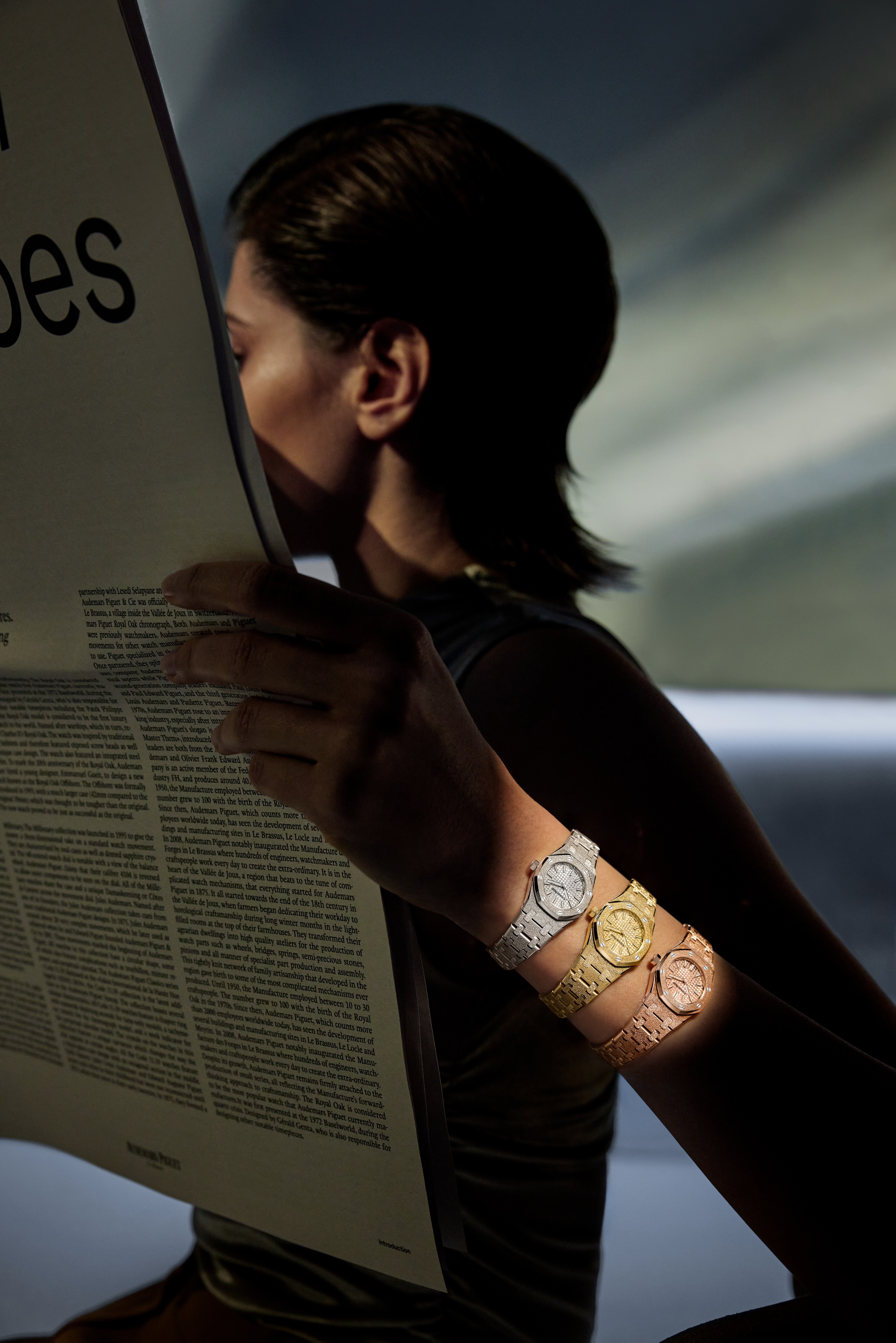 Audemars Piguet, Royal Oak Mini, Frosted Gold Quartz, Royal Oak, đồng hồ Royal Oak, Royal Oak Quartz, đồng hồ xa xỉ ảnh 6 Audemars Piguet, Royal Oak Mini, Frosted Gold Quartz, Royal Oak, dong ho Royal Oak, Royal Oak Quartz, dong ho xa xi anh 6