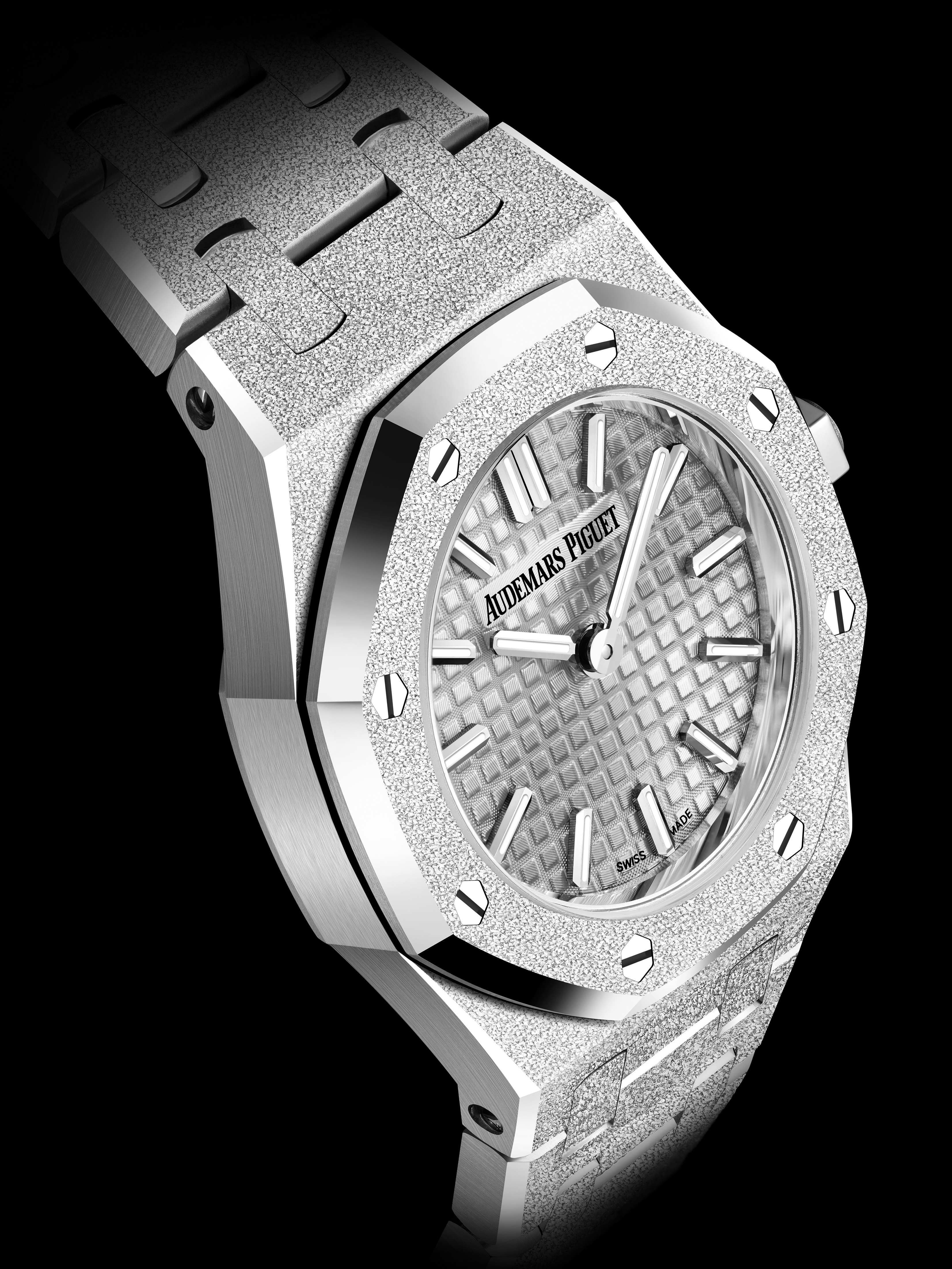 Audemars Piguet, Royal Oak Mini, Frosted Gold Quartz, Royal Oak, đồng hồ Royal Oak, Royal Oak Quartz, đồng hồ xa xỉ ảnh 9 Audemars Piguet, Royal Oak Mini, Frosted Gold Quartz, Royal Oak, dong ho Royal Oak, Royal Oak Quartz, dong ho xa xi anh 9