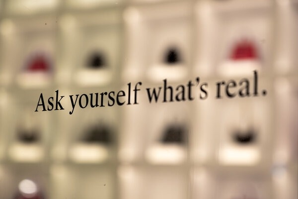 Dior Lady D-lite,  Louis Vuitton Loop,  Loewe Puzzle,  Telfar,  Hermes Birkin,  tui xach super fake,  tui xach hang gia,  RealReal, anh 7