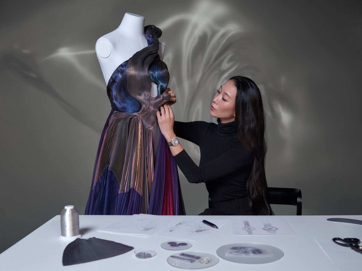 Égérie Pleats of Time, đồng hồ có mùi thơm, Yiqing Yin, Dominique Ropion, Vacheron Constantin, Watches and Wonders ảnh 8 Egerie Pleats of Time, dong ho co mui thom, Yiqing Yin, Dominique Ropion, Vacheron Constantin, Watches and Wonders anh 8