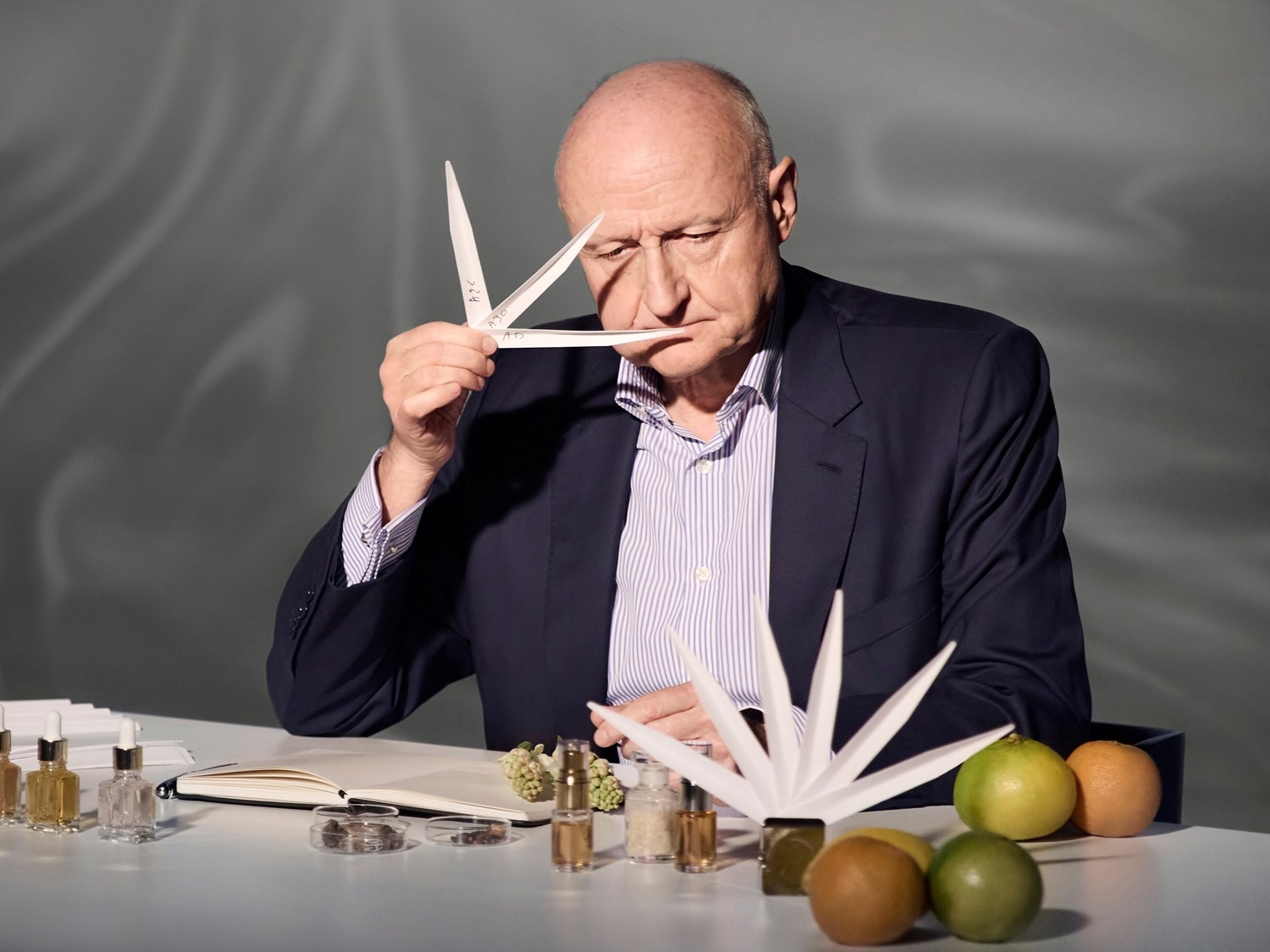 Egerie Pleats of Time, dong ho co mui thom,  Yiqing Yin,  Dominique Ropion,  Vacheron Constantin,  Watches and Wonders anh 5