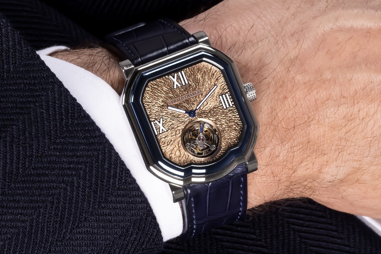 Panerai,  Submersible Elux LAB-ID,  đồng hồ xa xỉ,  Gérald Genta,  Escale time-only,  Louis Vuitton,  znews,  on wrist ảnh 3 Panerai,  Submersible Elux LAB-ID,  dong ho xa xi,  Gerald Genta,  Escale time-only,  Louis Vuitton,  znews,  on wrist anh 3