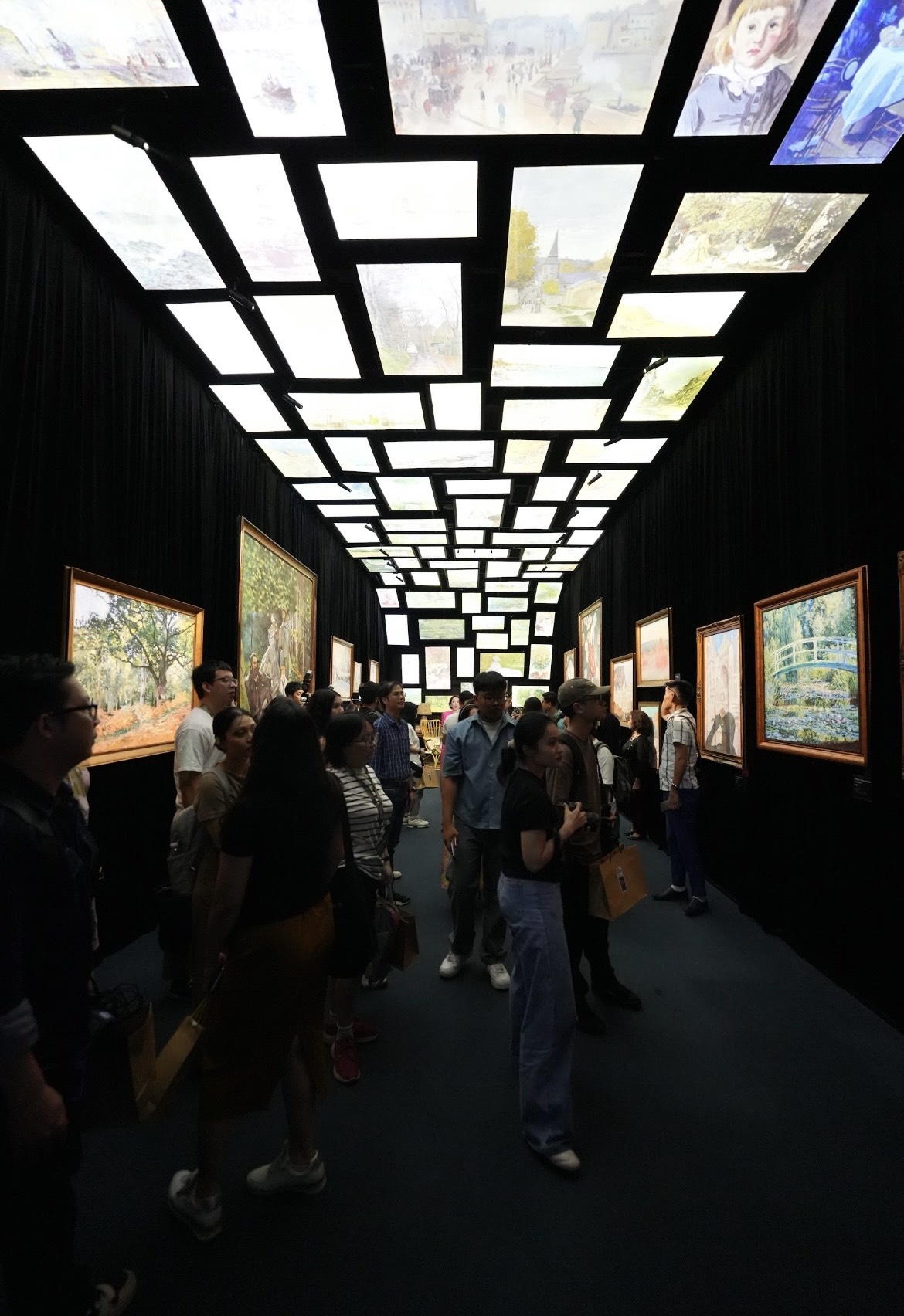 Van Gogh,  Monet,  trien lam nghe thuat,  Art Lighting Experience,  Water Lilies,  Starry Night,  Claude Monet,  trien lam TPHCM,  gia ve trien lam,  Van Gogh Gigamall, Van Gogh & Monet Art, anh 9