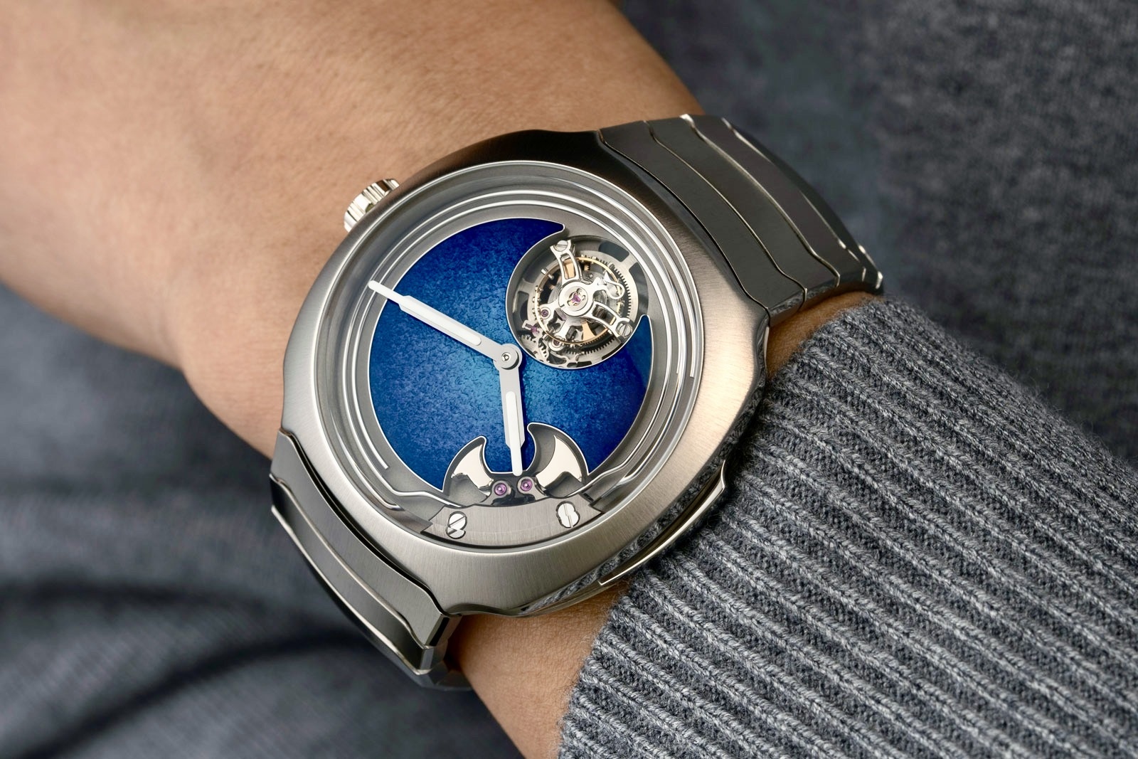 Tuan cua dong ho tien ty hinh anh