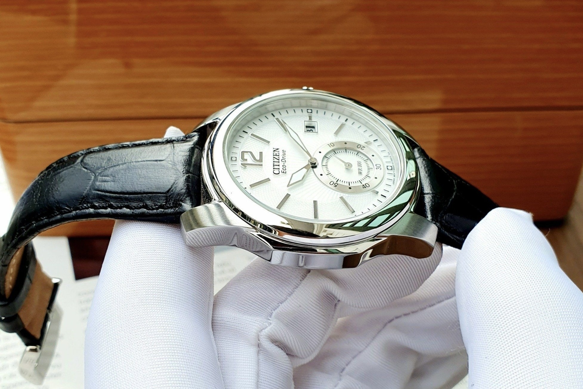 đồng hồ chống nước,  Timex,  Orient,  Citizen,  Swatch,  Carnival,  đồng hồ giá rẻ,  đồng hồ nam,  đồng hồ rẻ đẹp,  znews đồng hồ,  znews ảnh 1 dong ho chong nuoc,  Timex,  Orient,  Citizen,  Swatch,  Carnival,  dong ho gia re,  dong ho nam,  dong ho re dep,  znews dong ho,  znews anh 1