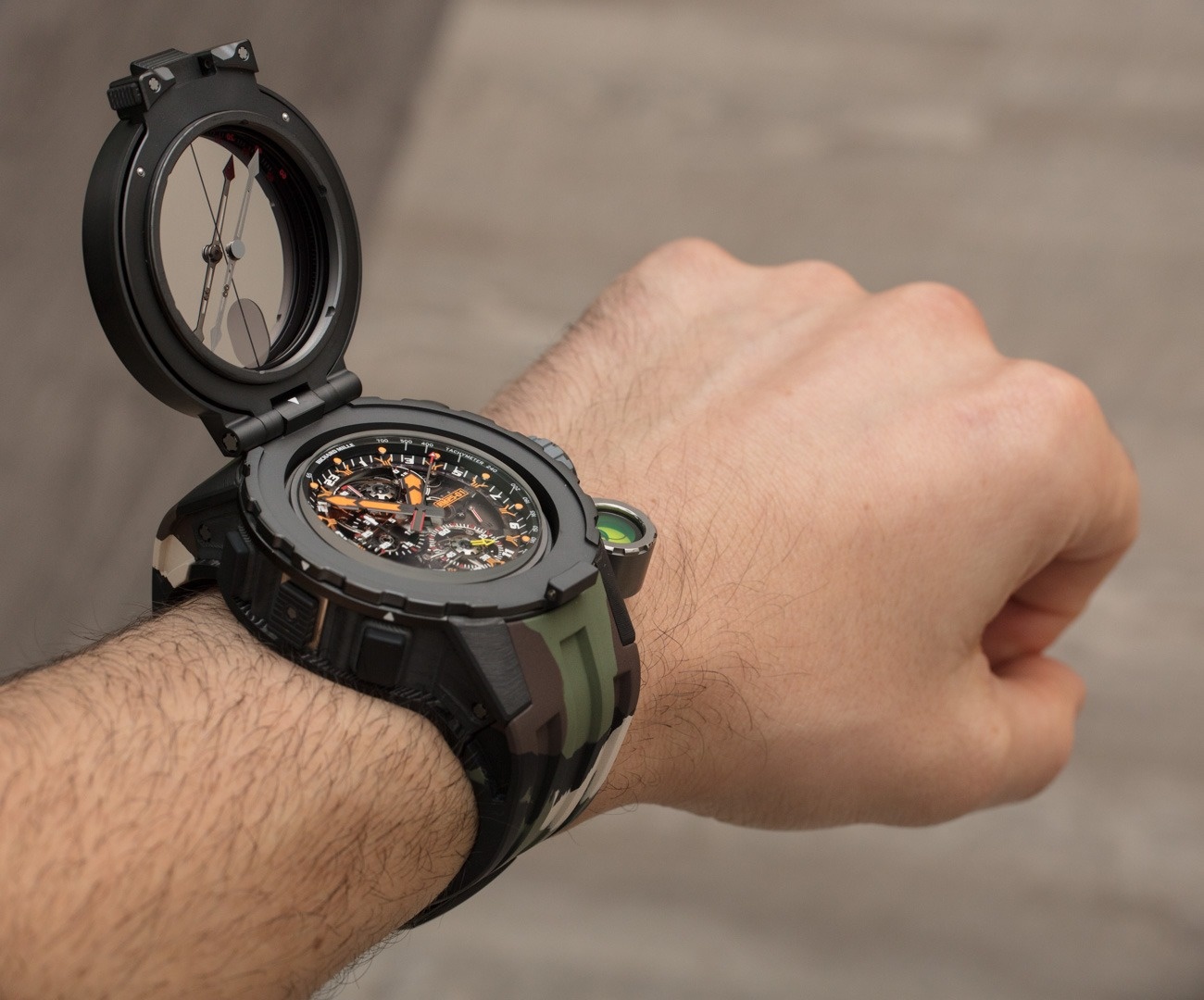 Richard Mille RM 25-01,  đồng hồ sinh tồn,  đồng hồ Richard Mille,  cỗ máy sinh tồn,  znews đồng hồ,  richard mille giá,  đồng hồ richard mille,  đồng hồ chống nước,  đồng hồ leo núi ảnh 2 Richard Mille RM 25-01,  dong ho sinh ton,  dong ho Richard Mille,  co may sinh ton,  znews dong ho,  richard mille gia,  dong ho richard mille,  dong ho chong nuoc,  dong ho leo nui anh 2