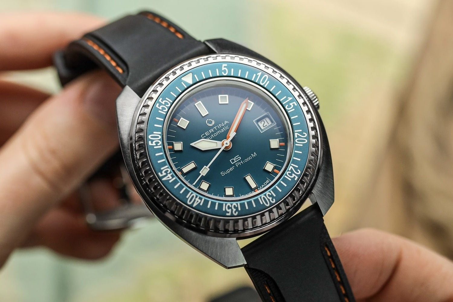 Audemars Piguet,  Franck Muller,  On Wrist,  znews On Wrist,  dong ho manga,  dong ho dat,  dong ho bi che,  truyen tranh Nhat Ban,  manga anh 1