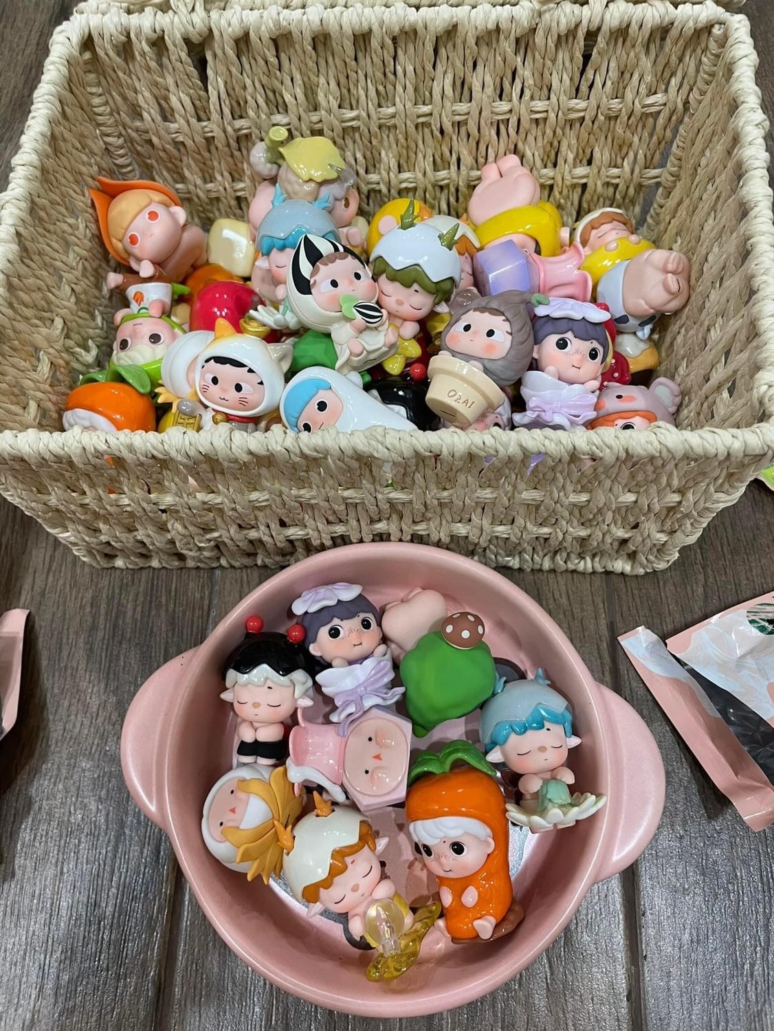 Labubu la gi,  blind box la gi,  blind box labubu,  pop mart,  labubu lisa,  art toy la gi,  do choi nghe thuat,  dap hop labubu anh 3