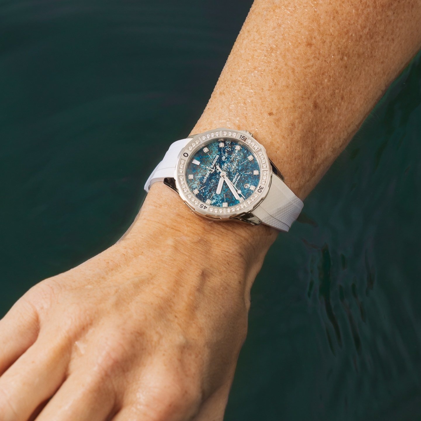 Gerald Charles,  dong ho Gerald Charles,  dong ho trieu do,  dong ho trieu USD,  dong ho xa xi,  Gerald Charles la ai,  Znews dong ho,  Znews on wrist,  phien ban gioi han anh 8