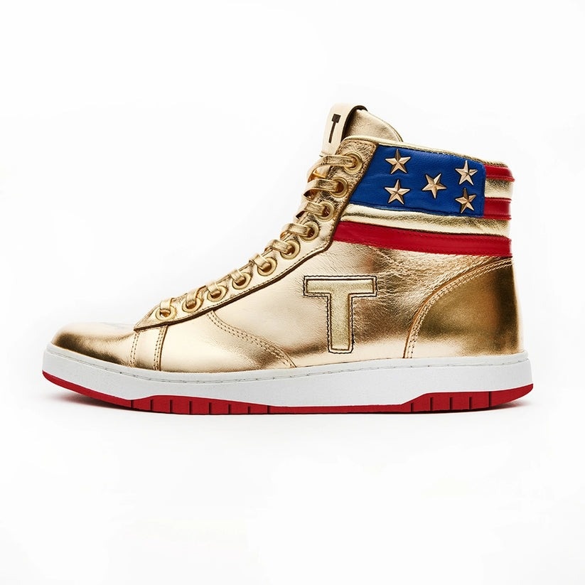 FIGHT FIGHT FIGHT,  giày Trump,  Trump bị ám sát,  Trump bị bắn,  giày tổng thống mỹ,  Trump Sneakers,  ám sát tổng thống,  znews thời trang ảnh 3 FIGHT FIGHT FIGHT,  giay Trump,  Trump bi am sat,  Trump bi ban,  giay tong thong my,  Trump Sneakers,  am sat tong thong,  znews thoi trang anh 3