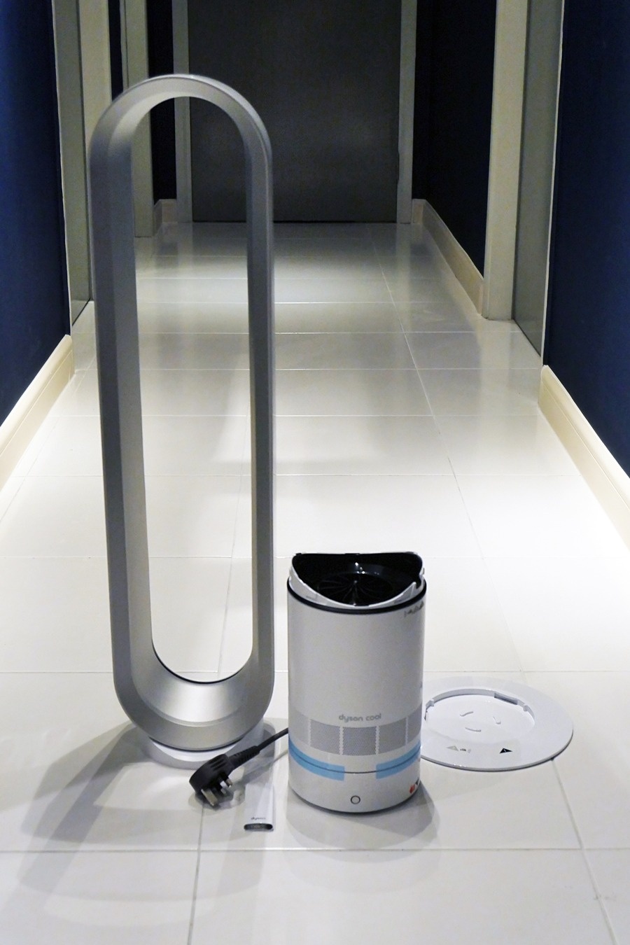 gia dung doc la,  do gia dung znews,  Dyson Cool AM07,  quat khong canh,  may say toc, do gia dung thong minh anh 4