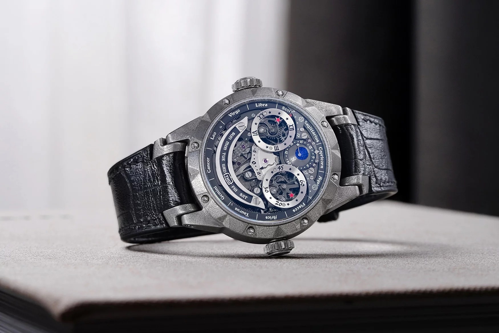 Dong ho tranh cai,  TAG Heuer,  Carrera Chronograph Seafarer,  dong ho 42 mm,  Audemars Piguet,  Holthinrichs,  znews dong ho,  dong ho tphcm,  dong ho ha noi anh 6